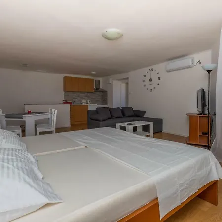 Apartment App Cor2 Selce